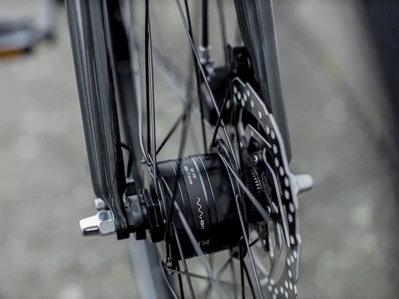 2022 Trek District 4 Equipped Hybrid Bike in Grey-5